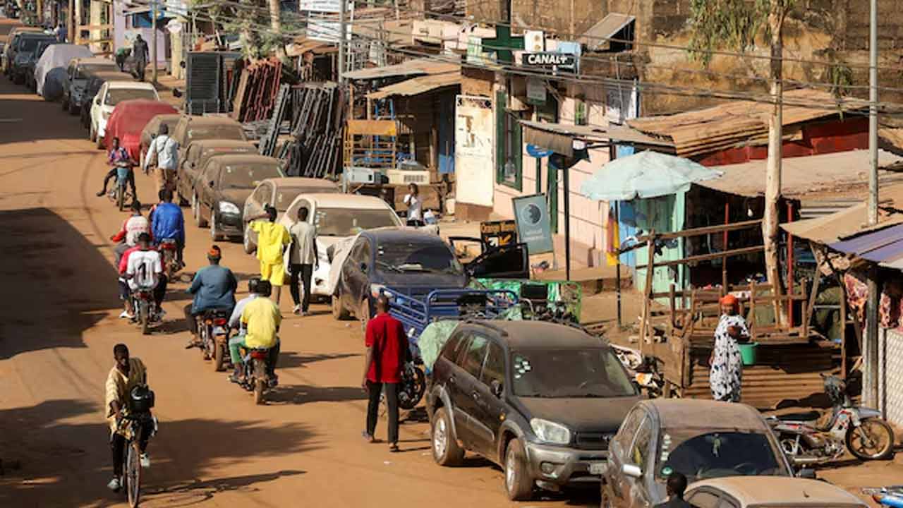 মালিতে সেনাবাহিনীর হামলায় ৩১ গ্রামবাসী নিহত