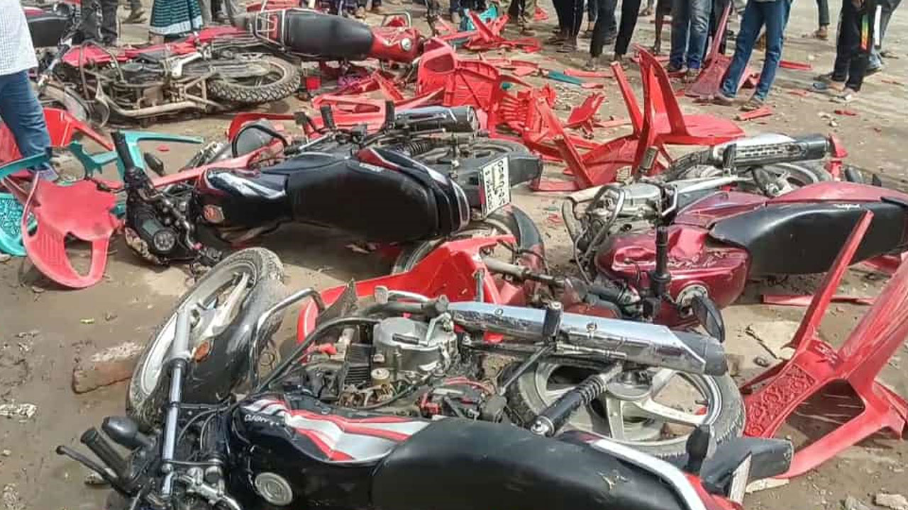 মনোনয়ন নিয়ে দ্বন্দ্বে মেহেরপুরে বিএনপির দুই পক্ষের পাল্টাপাল্টি হামলা