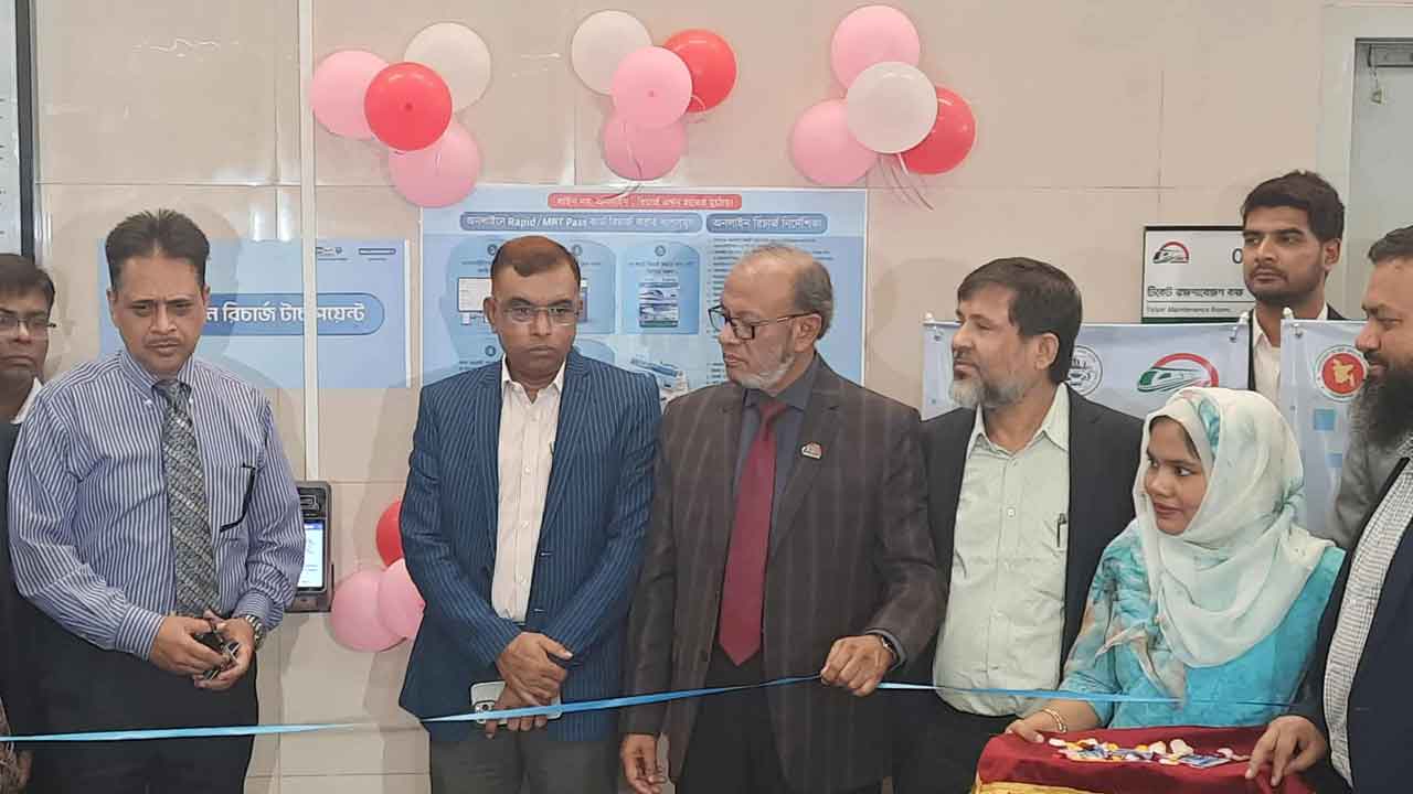 আমাদের ডিজিটাল ফেজের ভেতর ঢুকতে হবে : প্রধান উপদেষ্টার বিশেষ সহকারী