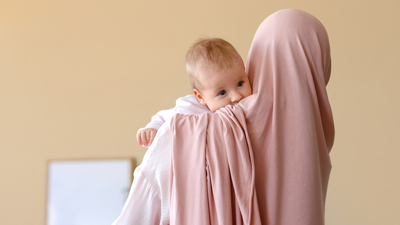 শিশুর ঠান্ডা লাগবে—এই ভয়ে মা তায়াম্মুম করতে পারবেন?