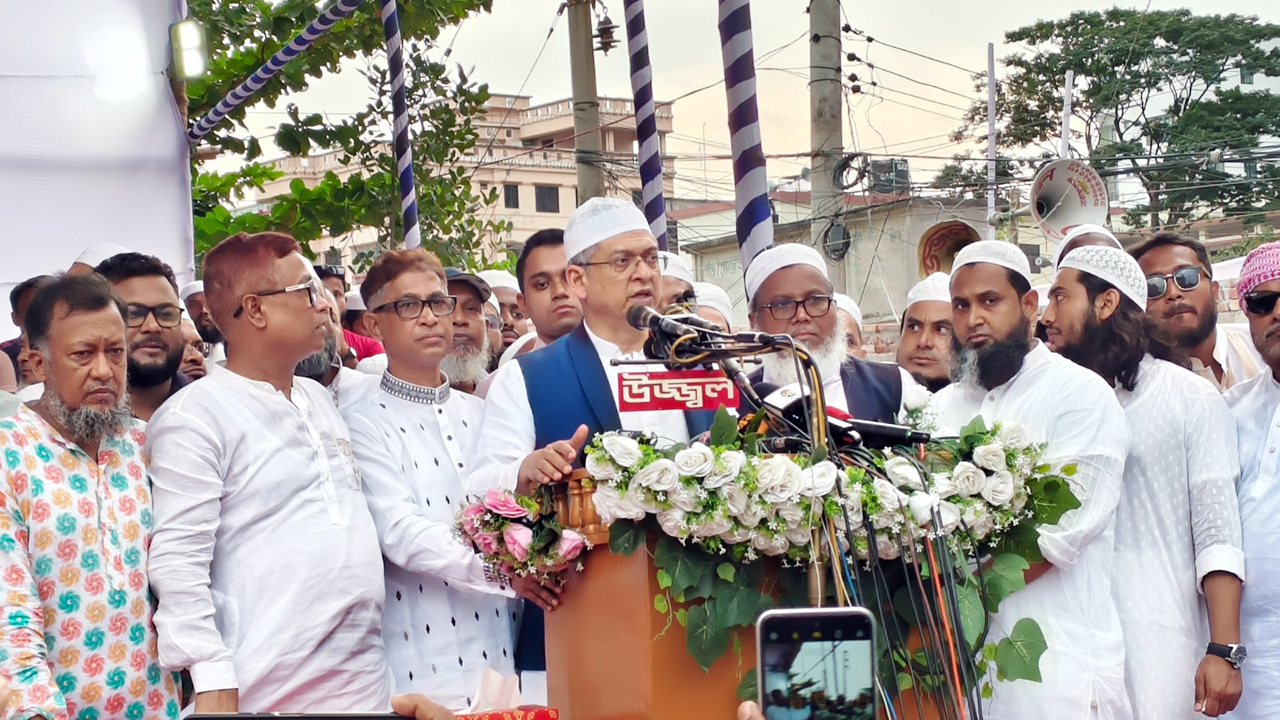 আমরা আদর্শিক রাজনীতি প্রতিষ্ঠা করবো : সালাহউদ্দিন আহমদ