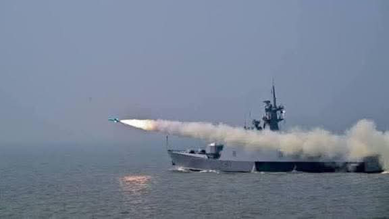 বঙ্গোপসাগরে নৌবাহিনীর বার্ষিক সমুদ্র মহড়া শেষ হচ্ছে আজ