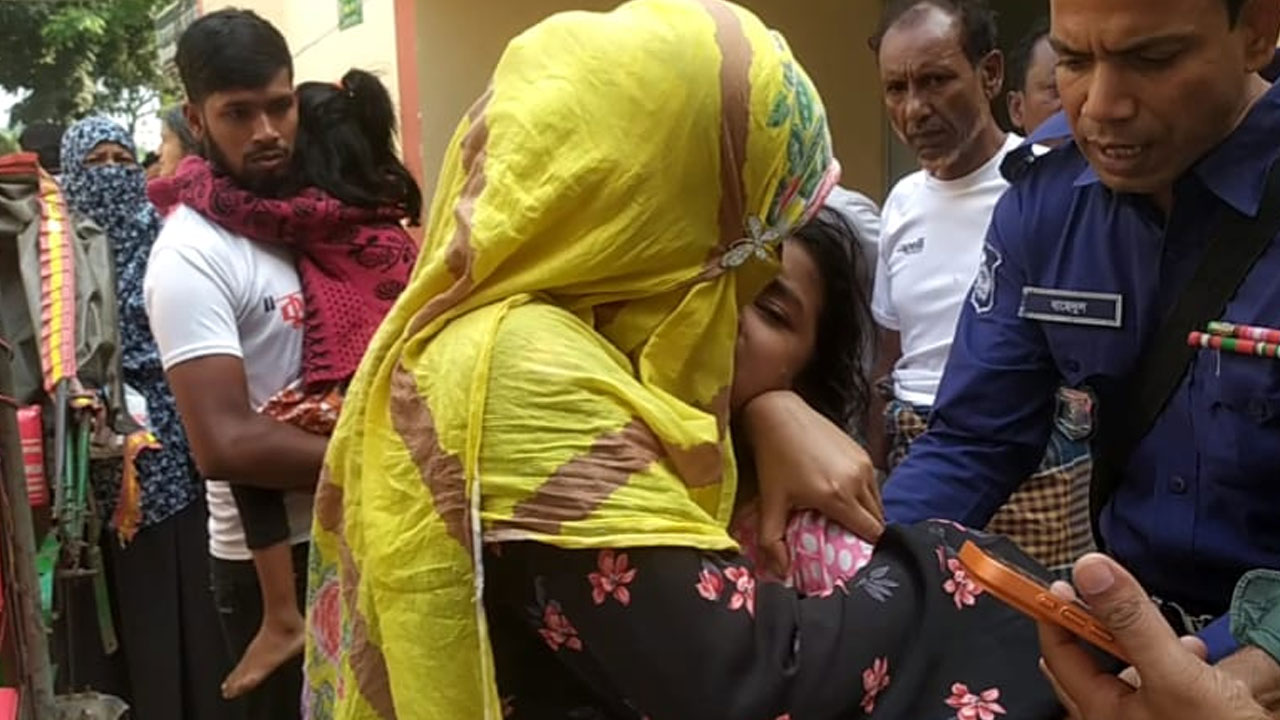 ভূমিকম্পে নরসিংদীতে দেওয়াল ধসে বৃদ্ধার মৃত্যু, আহত ৪০