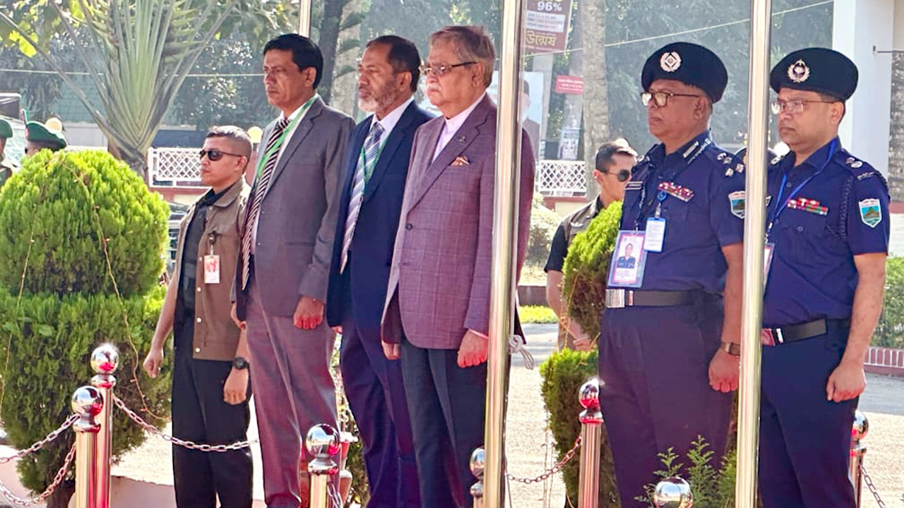 দুই দিনের সফরে পাবনায় পৌঁছেছেন রাষ্ট্রপতি