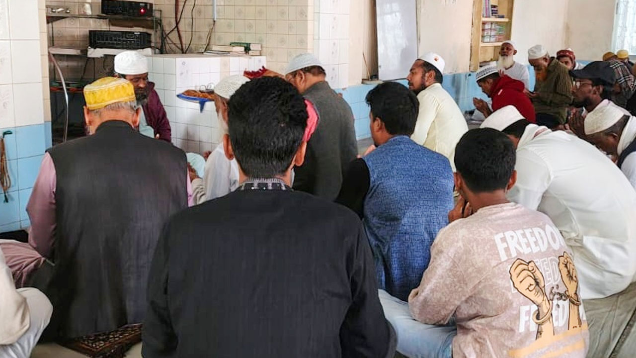  খালেদা জিয়ার সুস্থতা কামনায় ছাত্রশিবিরের দোয়া মাহফিল