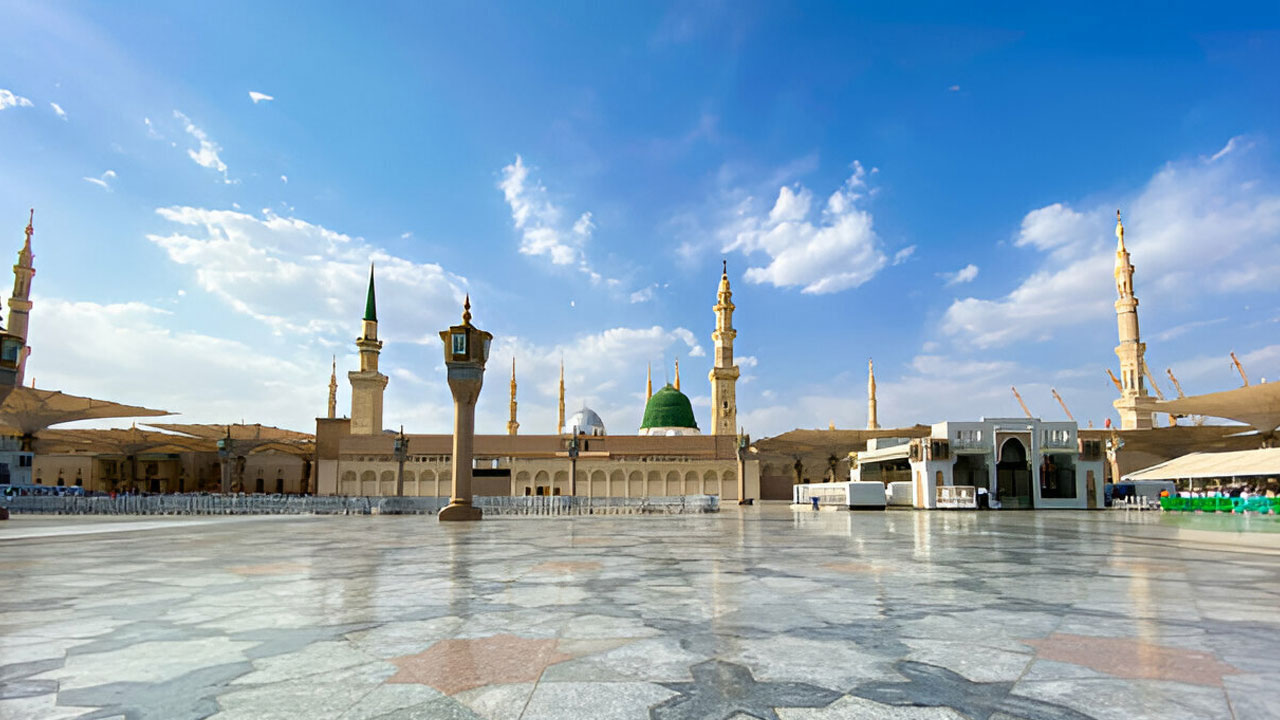 মহানবীর (সা.) বিনয় ও সরলতা