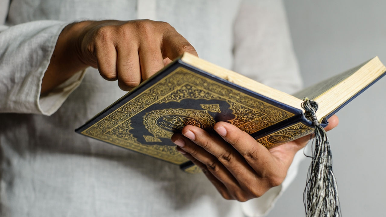 কোরআনের সঙ্গে সম্পর্ক গড়ার ৭ উপায়