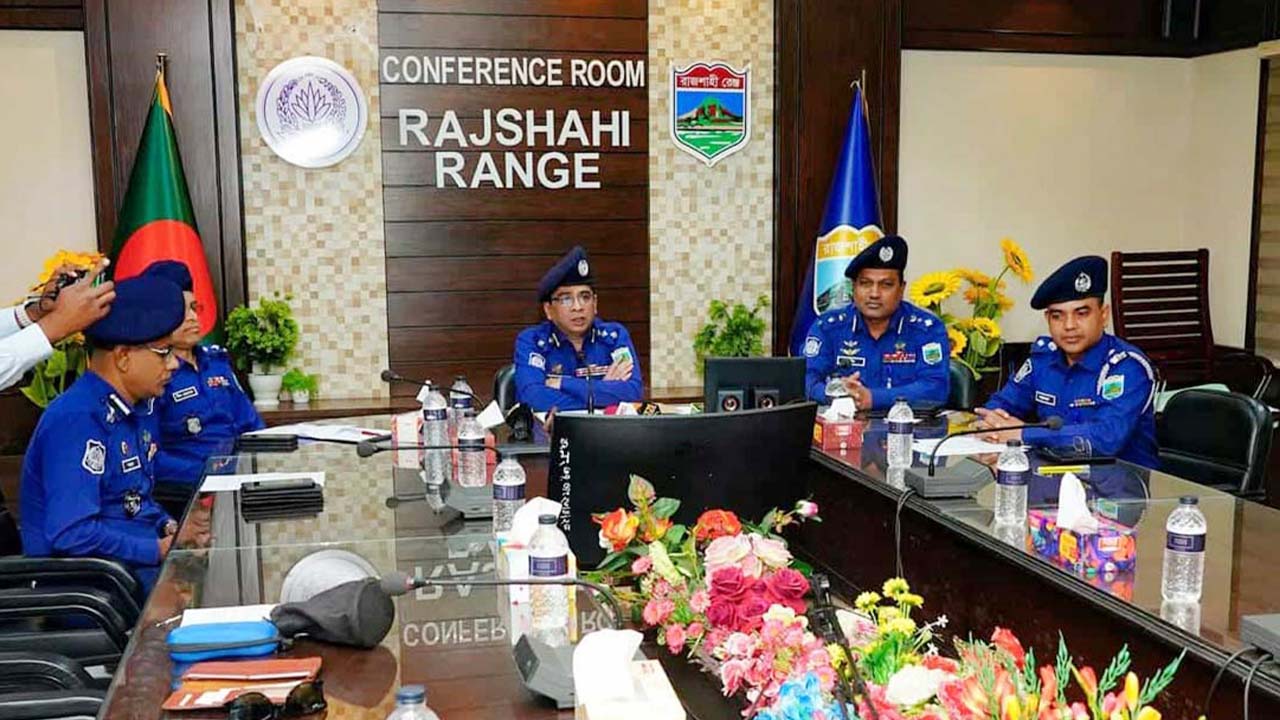 রাজশাহীর দুই জেলায় গ্রেপ্তার ৬৪, অস্ত্র ও মাদক উদ্ধার