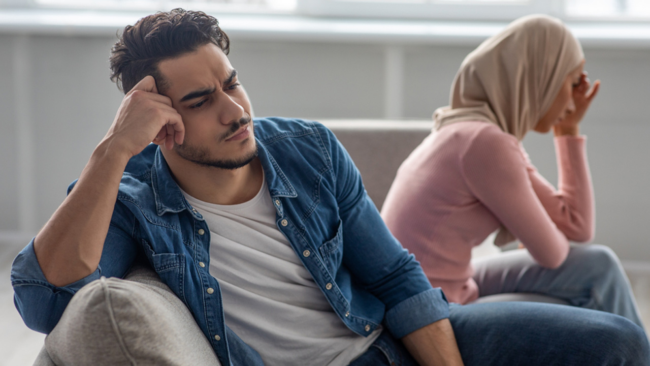 স্বামী ঠিকমতো খরচ না দিলে স্ত্রী কী করবেন?