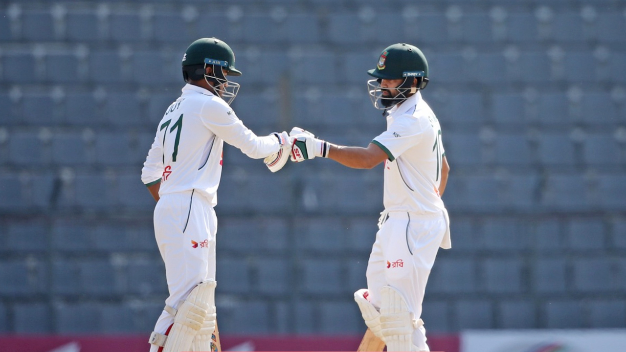 সাদমান-জয়ের ফিফটিতে একশো পেরোল বাংলাদেশ