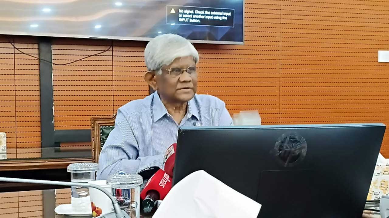 গণভোট ও নির্বাচন একদিনে হলে অসুবিধা হওয়ার কোনো কারণ নেই : অর্থ উপদেষ্টা