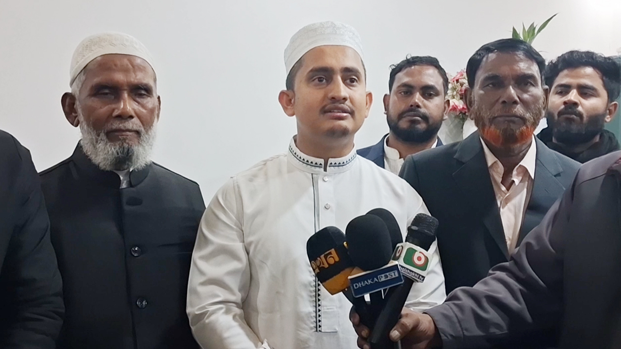 শেখ হাসিনাকে ফেরত না দিলে ভারতের মন্তব্য গুরুত্বহীন : সারজিস