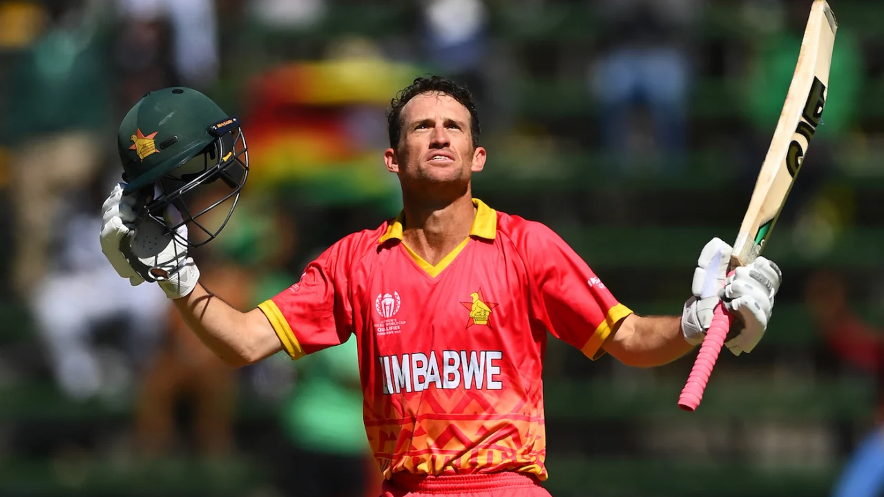 নেশায় ‘ডুবে’ তারকা অলরাউন্ডারের আন্তর্জাতিক ক্যারিয়ার শেষ