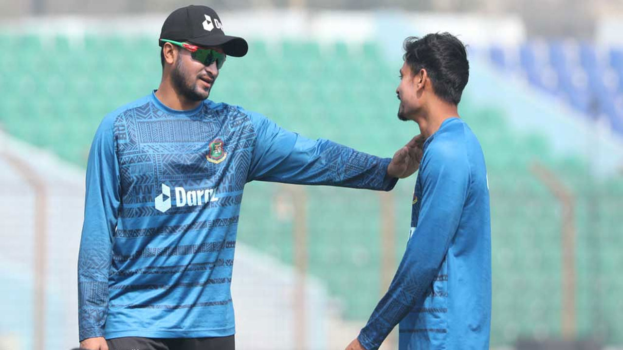 সাকিব কোচ হলে তার কাছ থেকে কী শিখতে চান তাইজুল