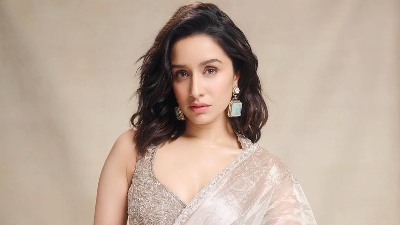 চোটকে পাত্তা না দিয়ে প্রযোজকের ক্ষতির কথাই ভাবলেন শ্রদ্ধা