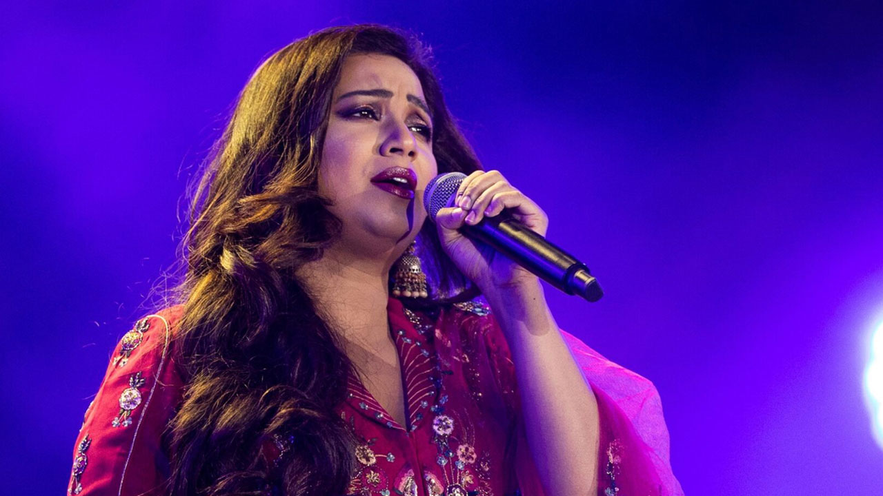 শ্রেয়ার কনসার্টে অনাকাঙ্ক্ষিত ঘটনা, জ্ঞান হারালেন দুই শ্রোতা