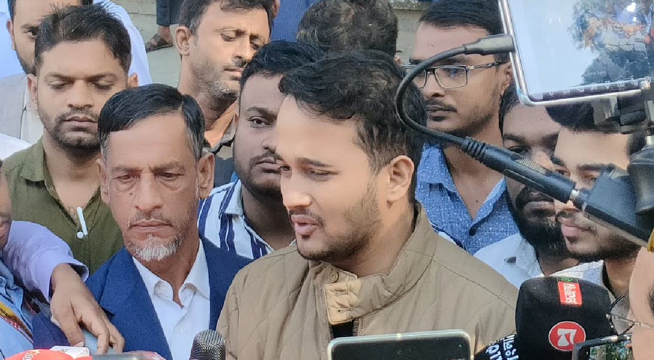 হাজারবার ফাঁসি দিলেও হাসিনার জন্য কম হবে : মীর স্নিগ্ধ 