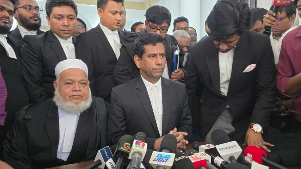 ঐক্যবদ্ধ জাতির সামনে নৈরাজ্যের জায়গা নেই : চিফ প্রসিকিউটর