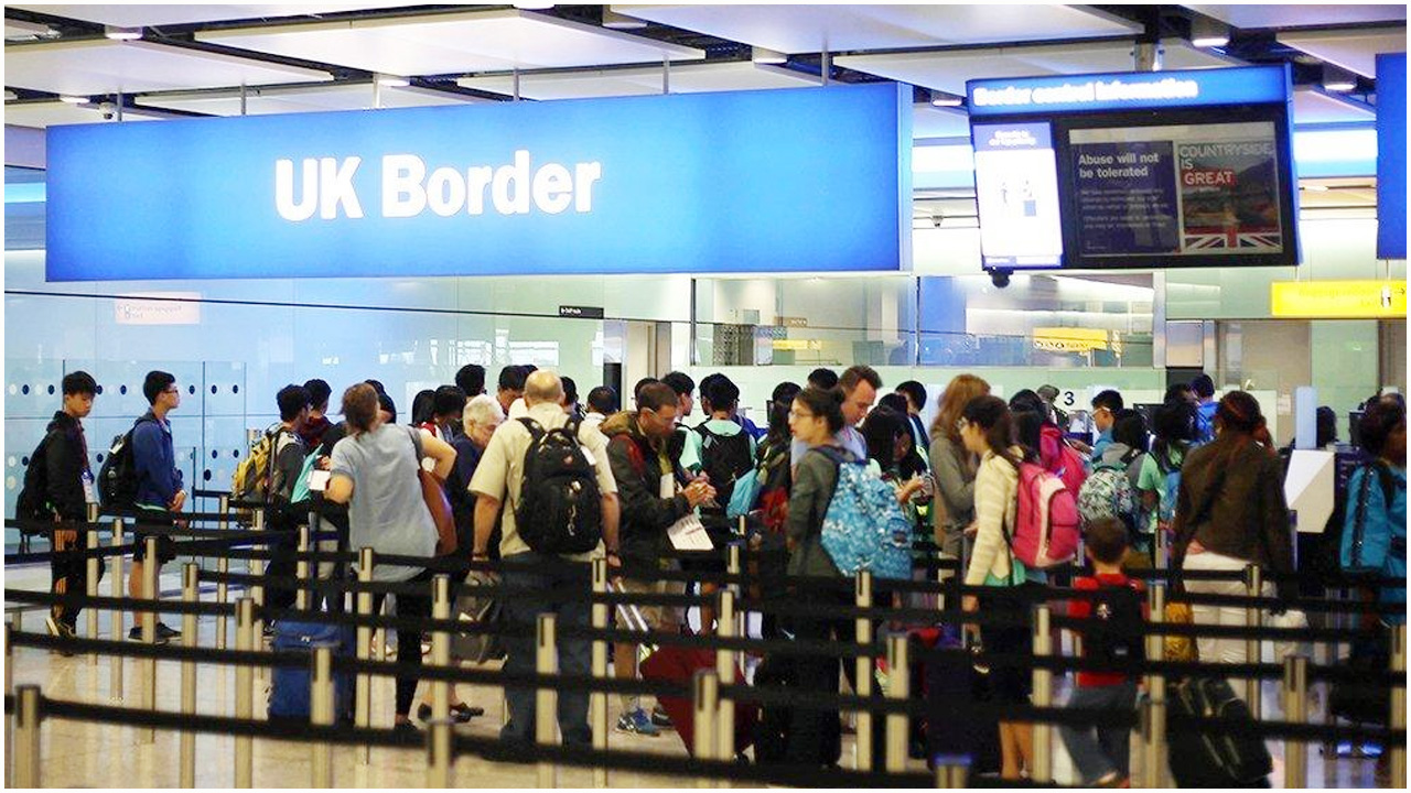 যুক্তরাজ্যে স্থায়ী হতে বিদেশি কর্মীদের সময়সীমা বাড়ছে