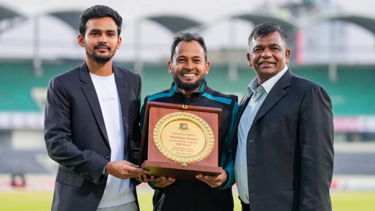মুশফিকের শততম টেস্ট নিয়ে যা বললেন ক্রীড়া উপদেষ্টা