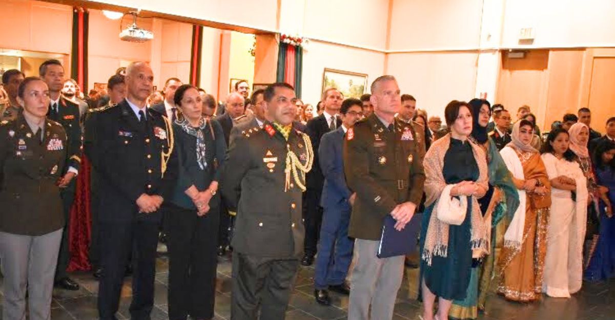 ওয়াশিংটনে সশস্ত্র বাহিনী দিবস উদযাপন