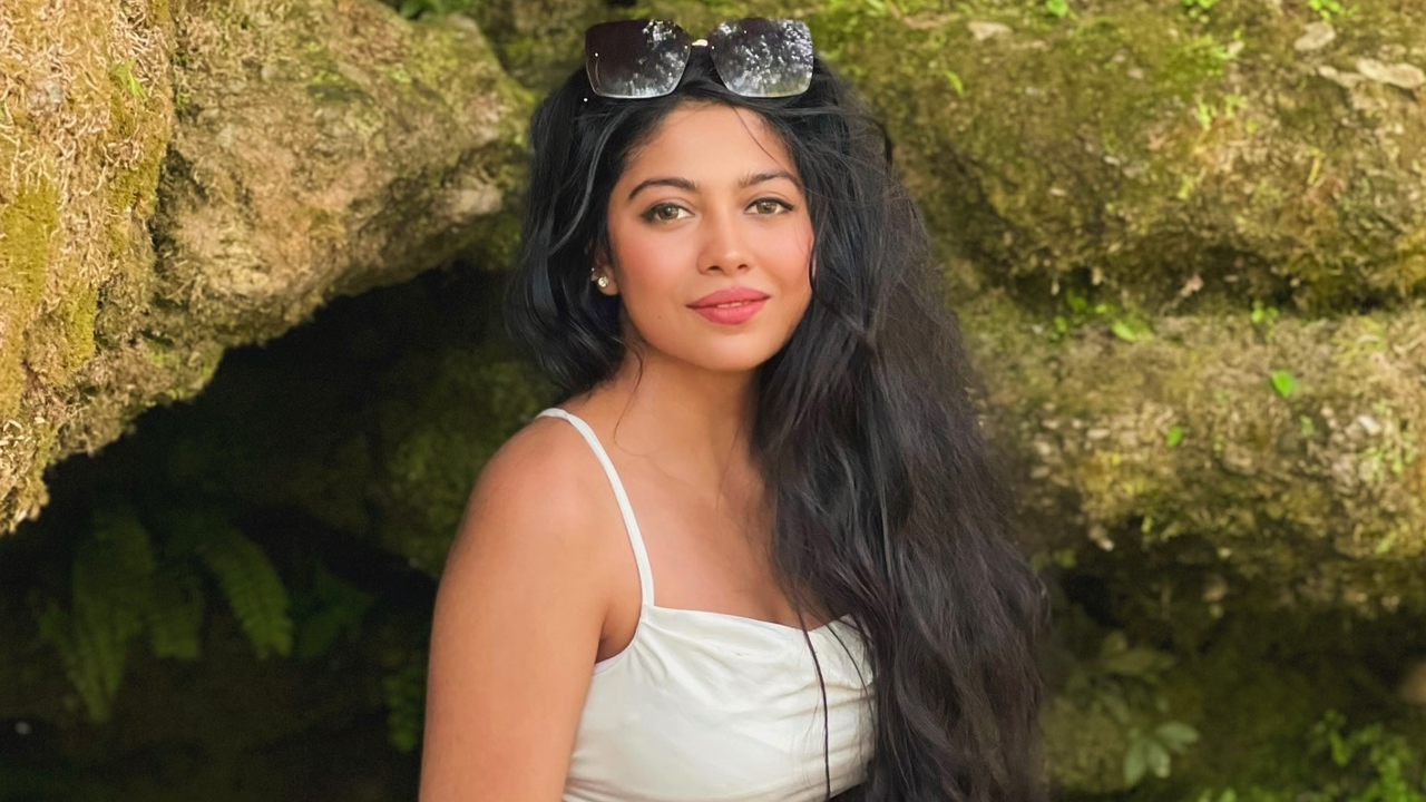 ফিমেল আর্টিস্টদেরকে একটু সাপোর্ট করেন : জেফার