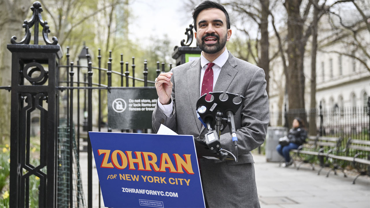 যে কারণে কখনও যুক্তরাষ্ট্রের প্রেসিডেন্ট হতে পারবেন না মামদানি