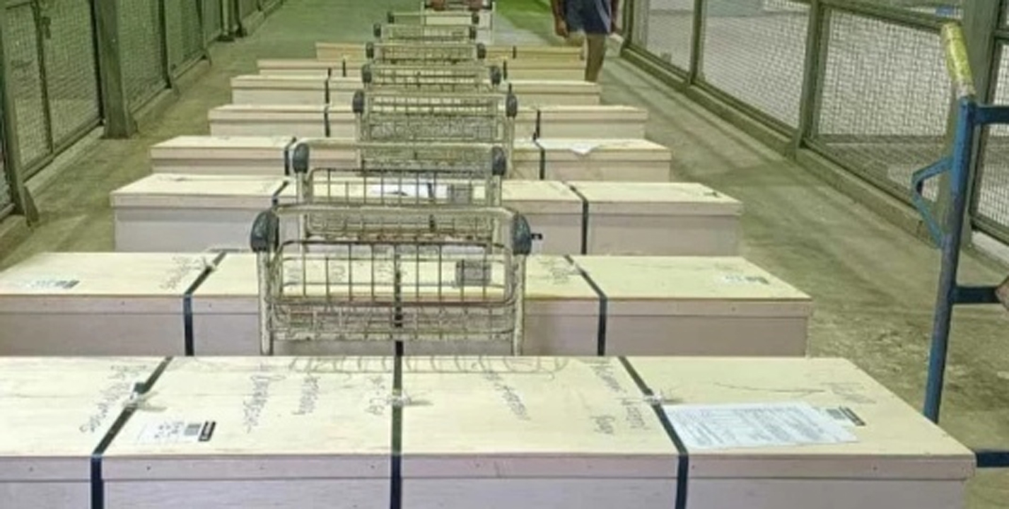 কফিনে করে ওমান থেকে দেশে এলেন সেই ৮ বাংলাদেশি