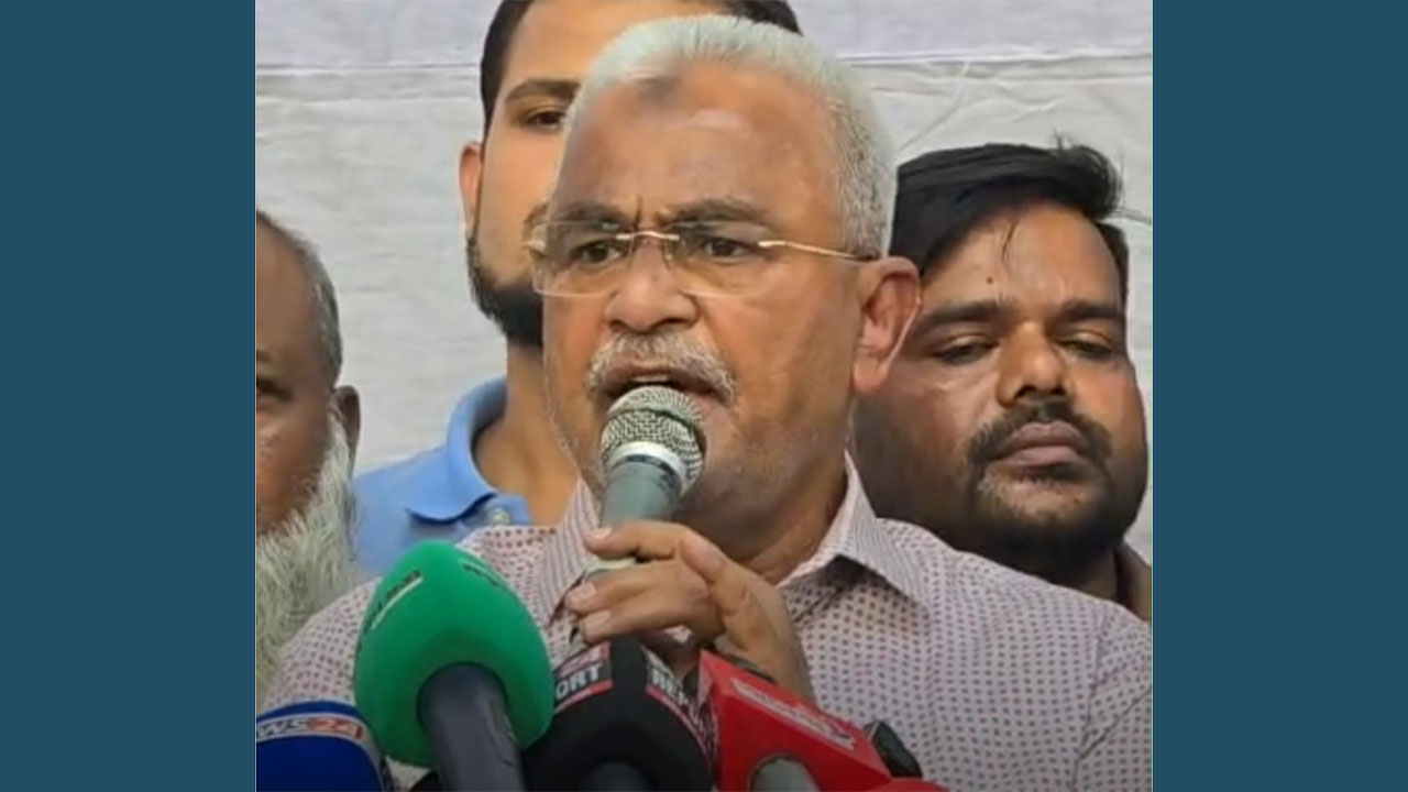 বিপথগামী রাজনীতিবিদদের খপ্পর থেকে বাঁচতে মানুষ সংগ্রাম অব্যাহত রেখেছে