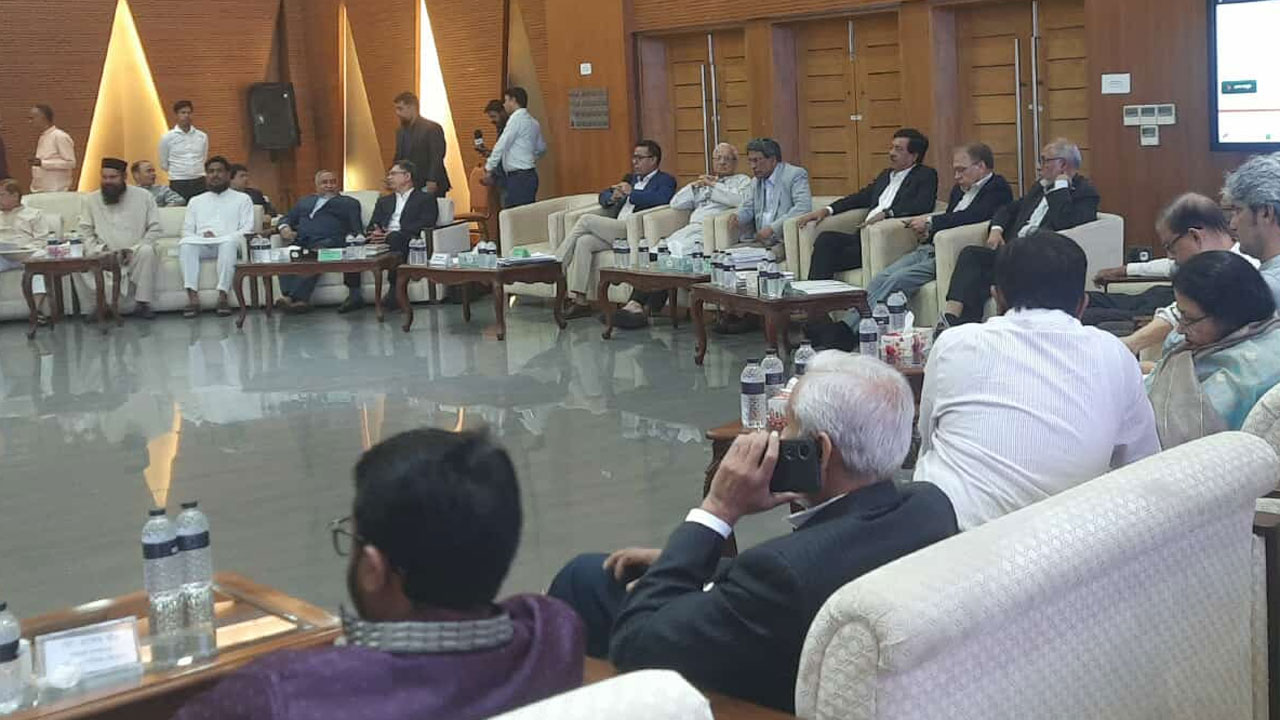 জুলাই সনদে ‘নোট অব ডিসেন্ট’ থাকা বিষয়গুলোও বিবেচনায় নিতে হবে : আলী রীয়াজ