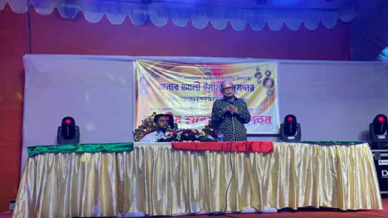 দুর্গাপূজা সবার মধ্যে মানবিক মূল্যবোধের বার্তা বহন করে : খাদ্য উপদেষ্টা