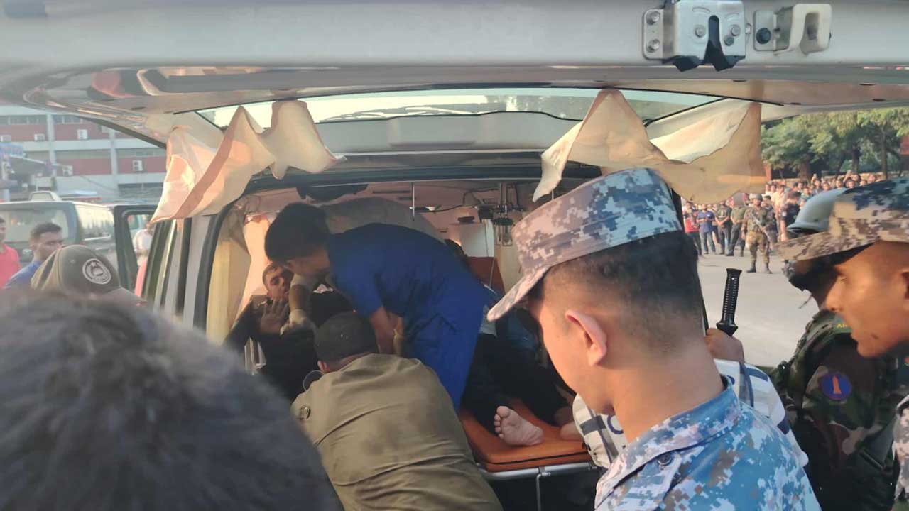 শাহজালালের কার্গো ভিলেজে আগুন : আনসারের ১৭ সদস্য আহত