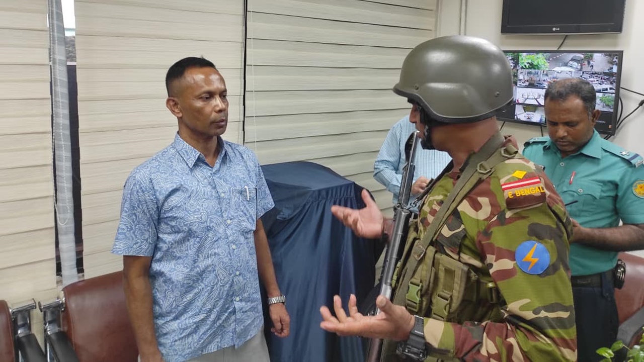 ডিজিএফআই পরিচয়ে এলজিইডিতে দাপ্তরিক চাপ সৃষ্টি, প্রতারক আটক