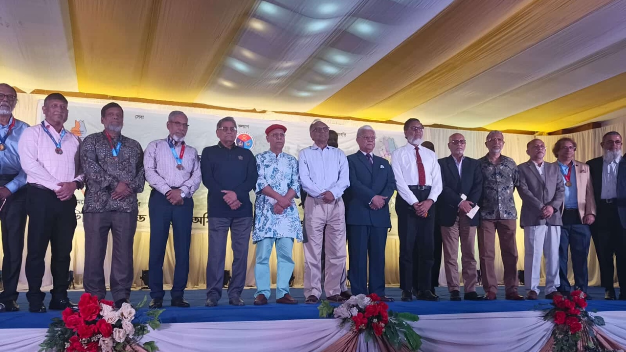 ভূমি-বণ্টনে বৈষম্য ও নেতৃত্বের অভাবেই পাহাড়ে অস্থিরতা