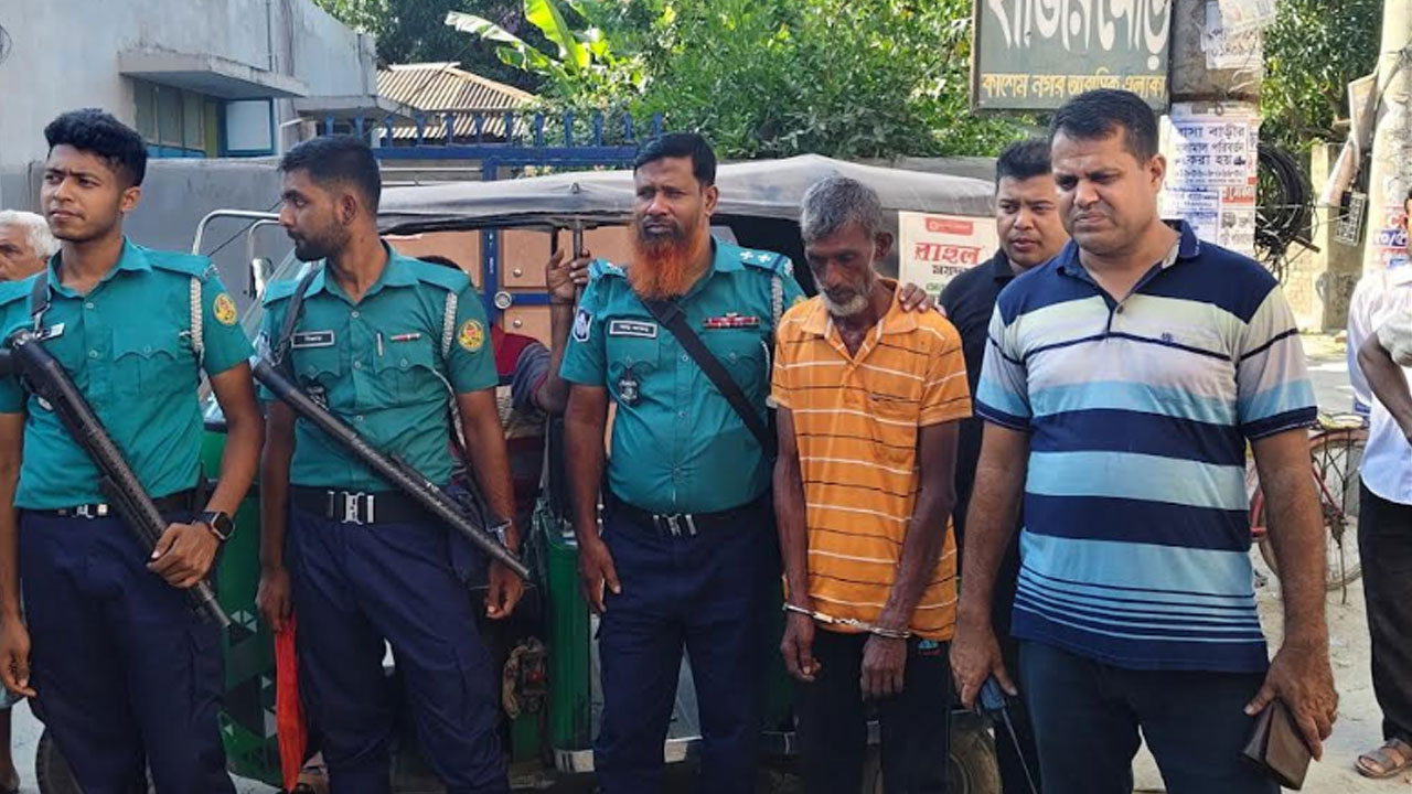 ঘরে পড়েছিল গৃহবধূর মরদেহ, স্বামীকে আটকে পুলিশে দিল প্রতিবেশীরা