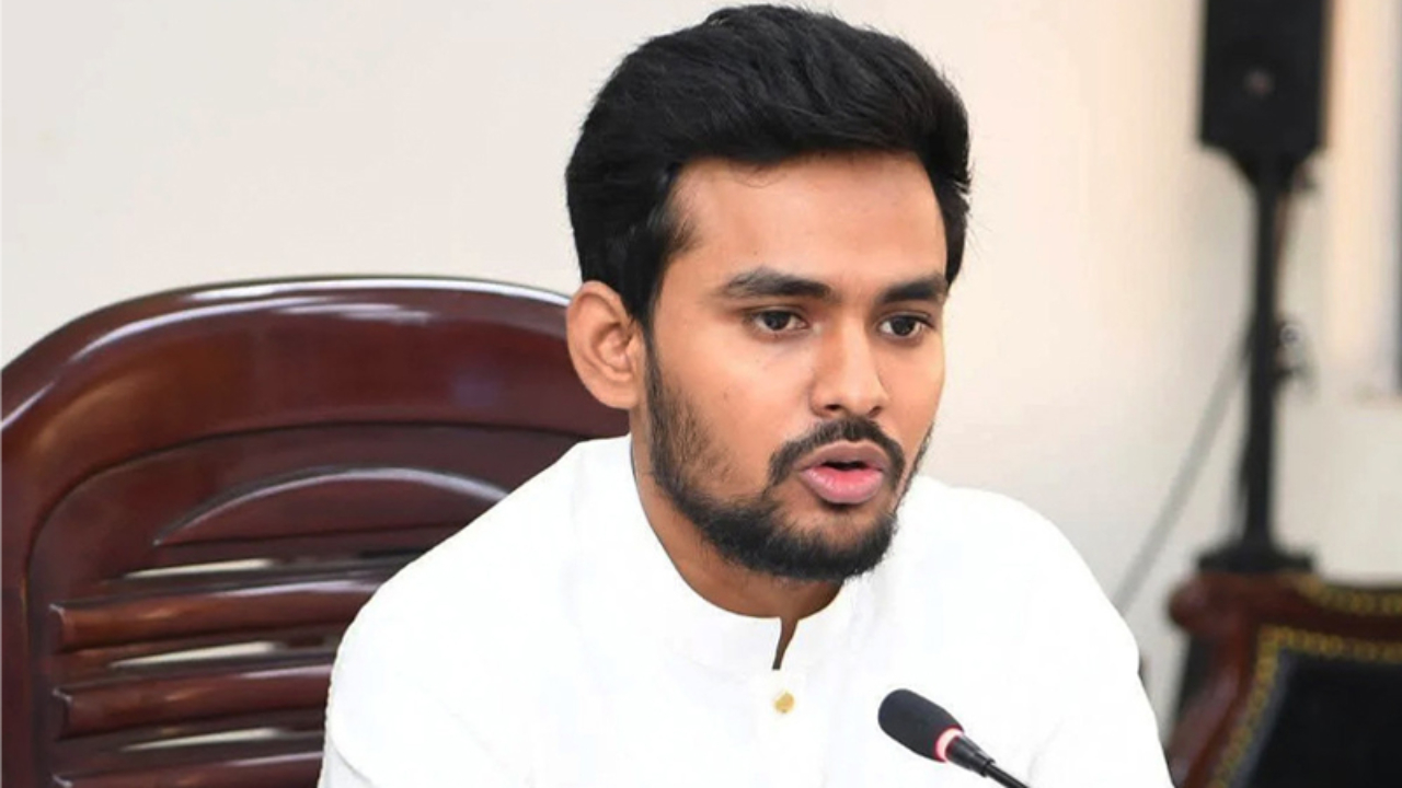 আসামিদের বিরুদ্ধে আজ সাক্ষ্য দেবেন উপদেষ্টা আসিফ মাহমুদ