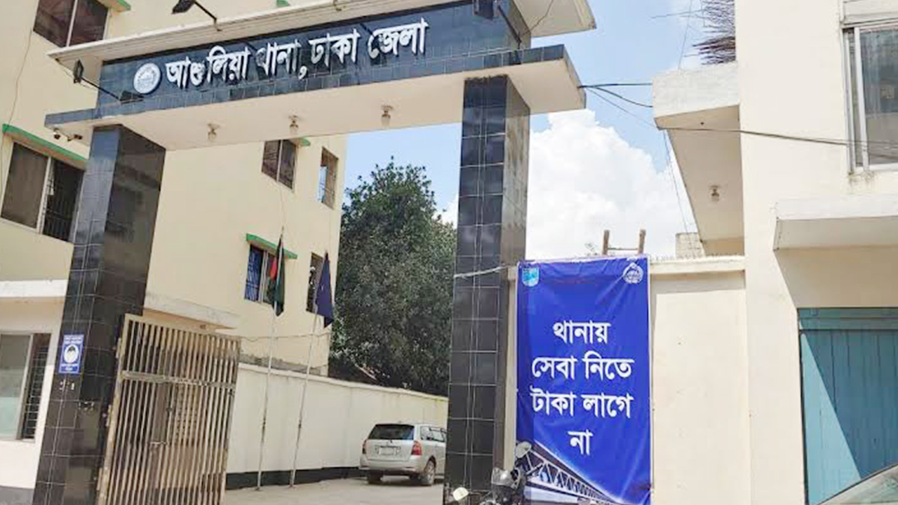 আশুলিয়ায় শ্রীলঙ্কান নাগরিকের ঝুলন্ত মরদেহ উদ্ধার