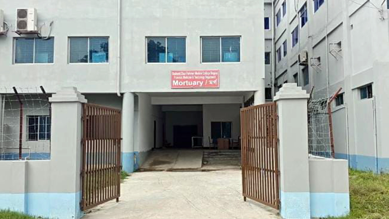 বগুড়ায় ‘বিষাক্ত মদপানে’ অসুস্থ ৪ জনের মৃত্যু