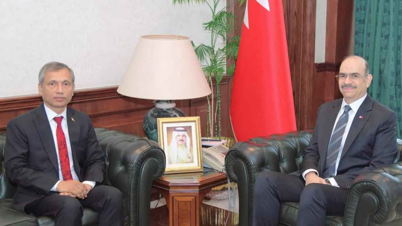 বাহরাইনের মন্ত্রীর সঙ্গে বাংলাদেশি রাষ্ট্রদূতের সাক্ষাৎ