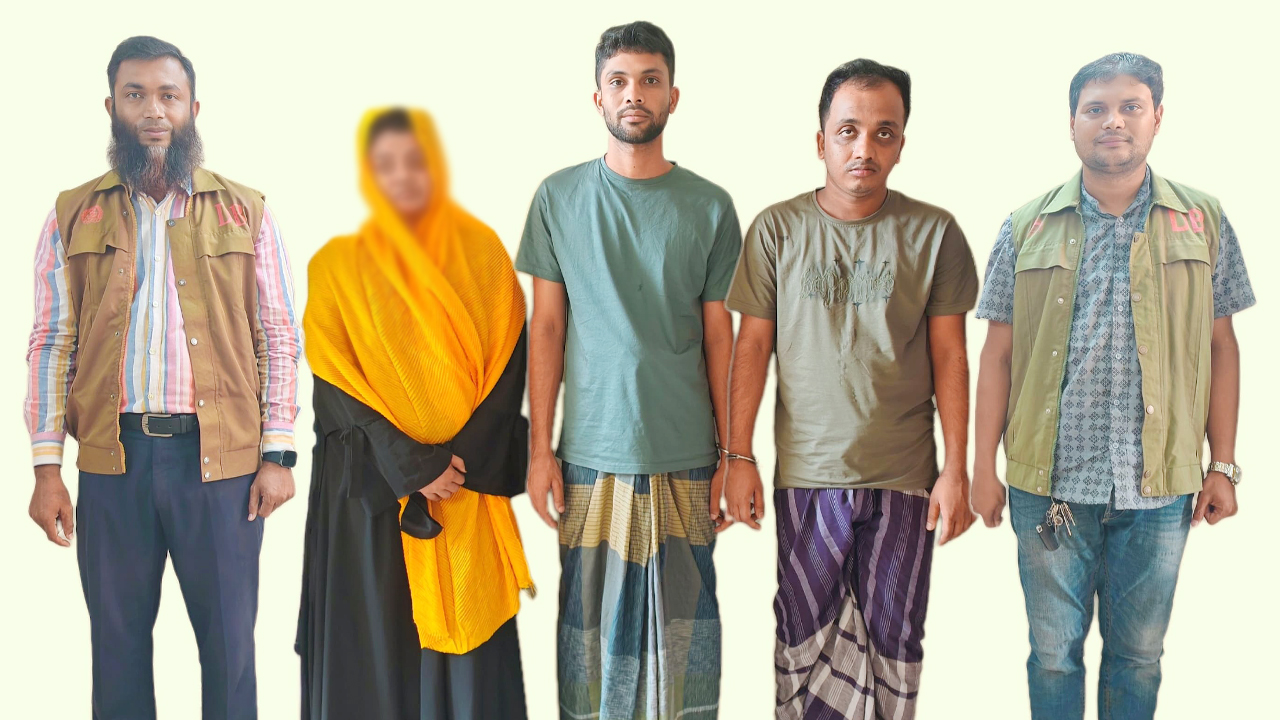 বরগুনায় স্বামী-স্ত্রীসহ বিকাশ প্রতারণা চক্রের ৩ সদস্য গ্রেপ্তার
