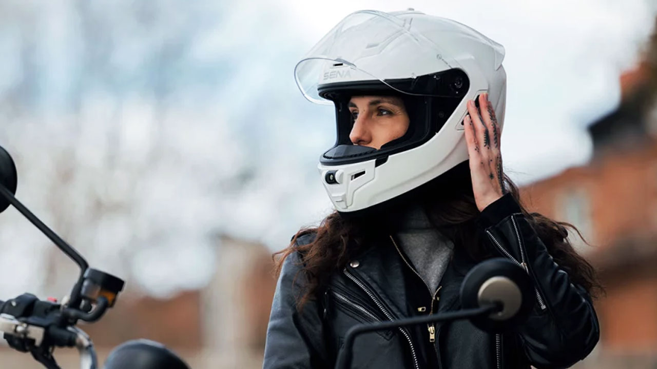 বাইকারদের জন্য ব্লুটুথ হেলমেট, কী কী সুবিধা রয়েছে এতে?