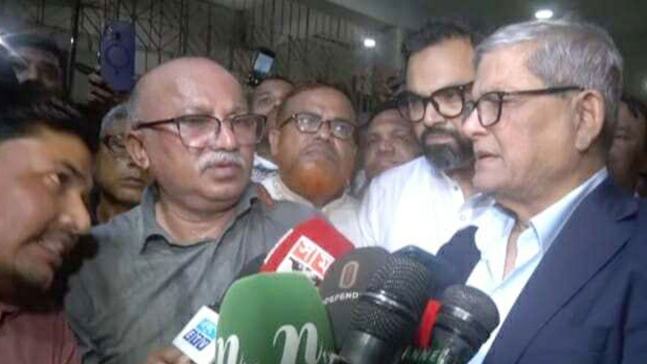 গণতন্ত্র উত্তরণে গোটা বিশ্বের সমর্থন রয়েছে : ফখরুল