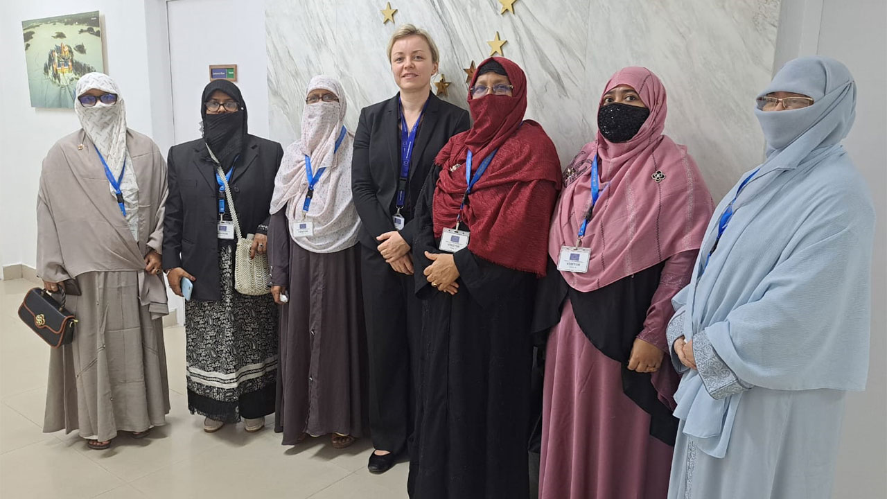 ঢাকায় ইইউ উপপ্রধানের সঙ্গে জামায়াতের মহিলা প্রতিনিধিদলের সাক্ষাৎ