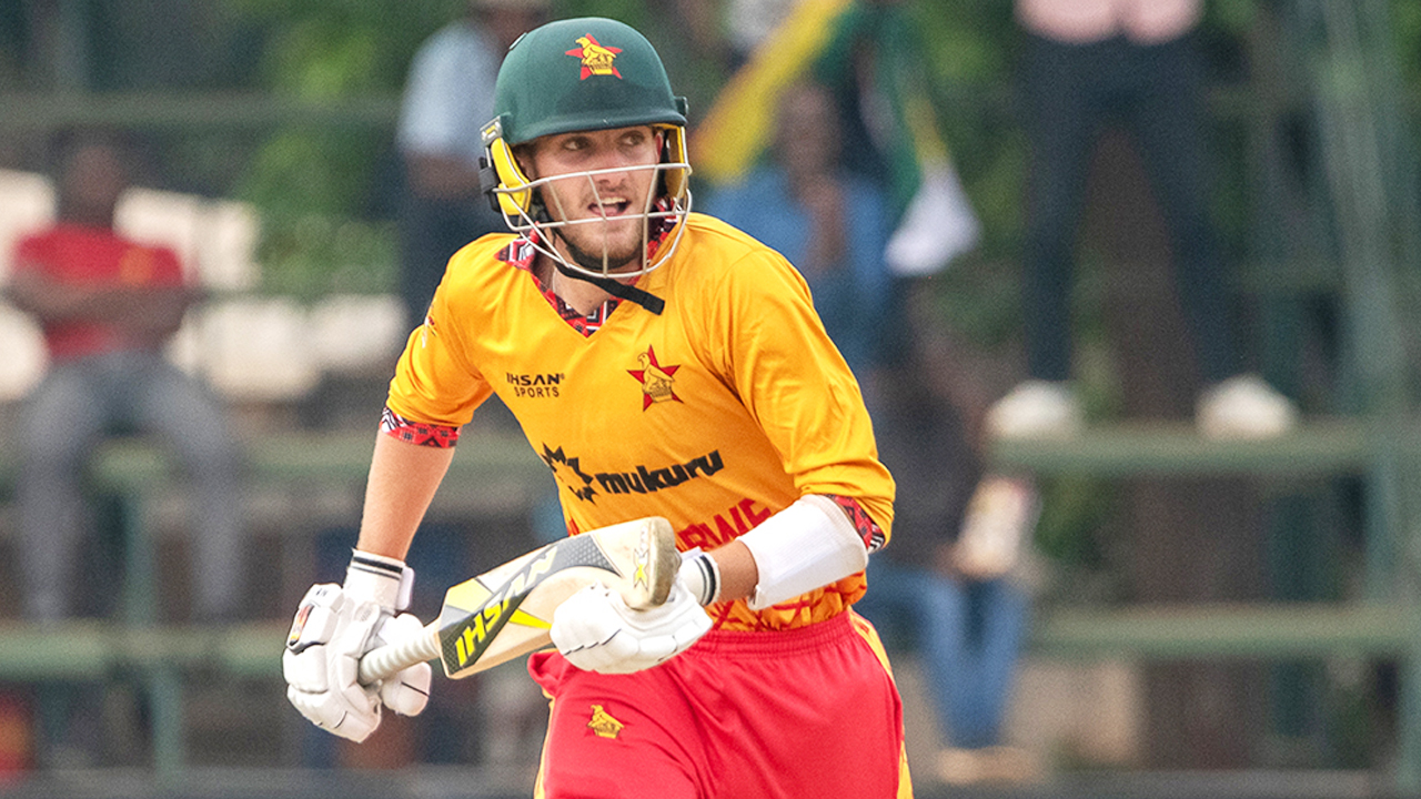 ওভারের ৬ বলেই বাউন্ডারি, আন্তর্জাতিক টি২০-তে প্রথমবার এমন নজির