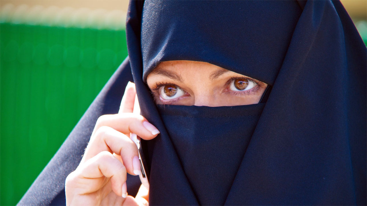 আইন পাস করে বোরকা নিষিদ্ধ করল পর্তুগাল