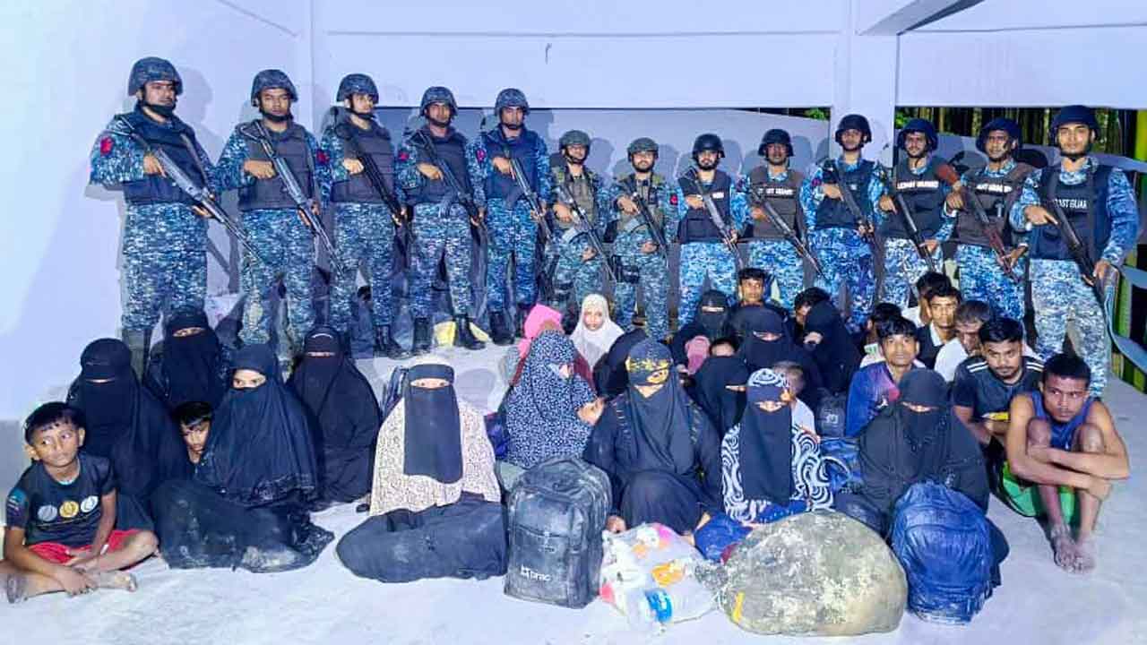 টেকনাফের পাহাড়ে নৌবাহিনী-কোস্টগার্ডের অভিযান, ৩৯ জন উদ্ধার