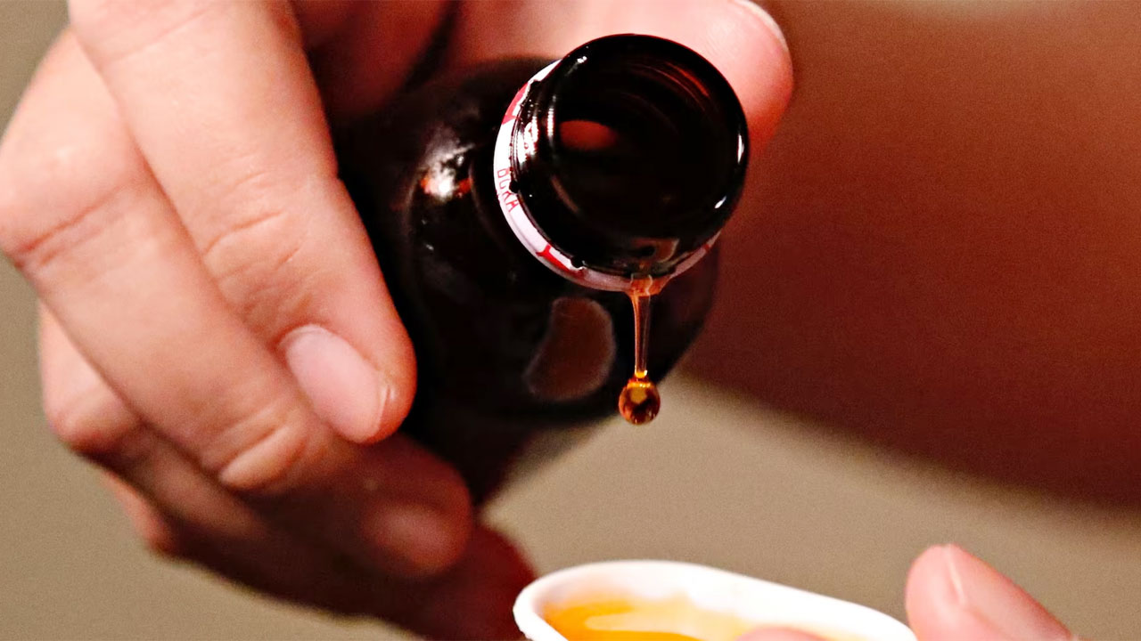 কাশির সিরাপ সেবনে ১ মাসে ১৭ শিশুর মৃত্যু, তদন্তের ঘোষণা ভারতের