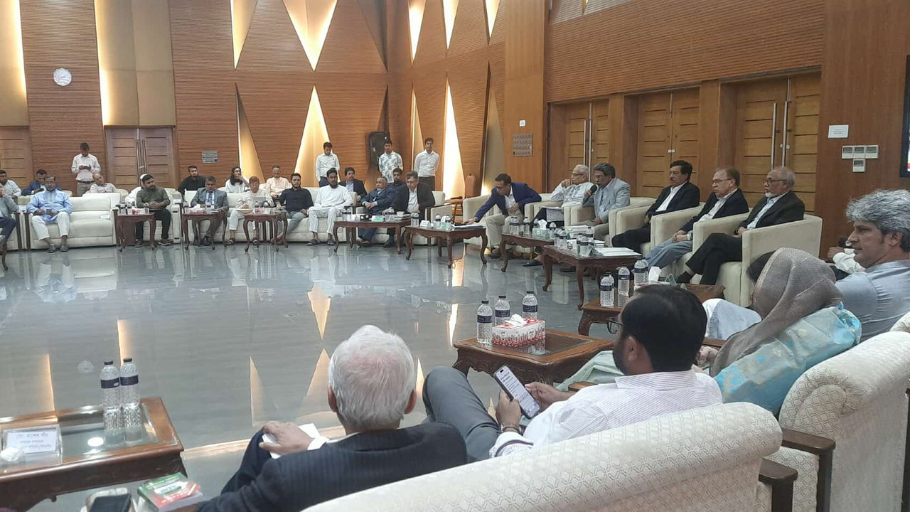 দলগুলোর সঙ্গে ঐকমত্য কমিশনের আলোচনা শুরু