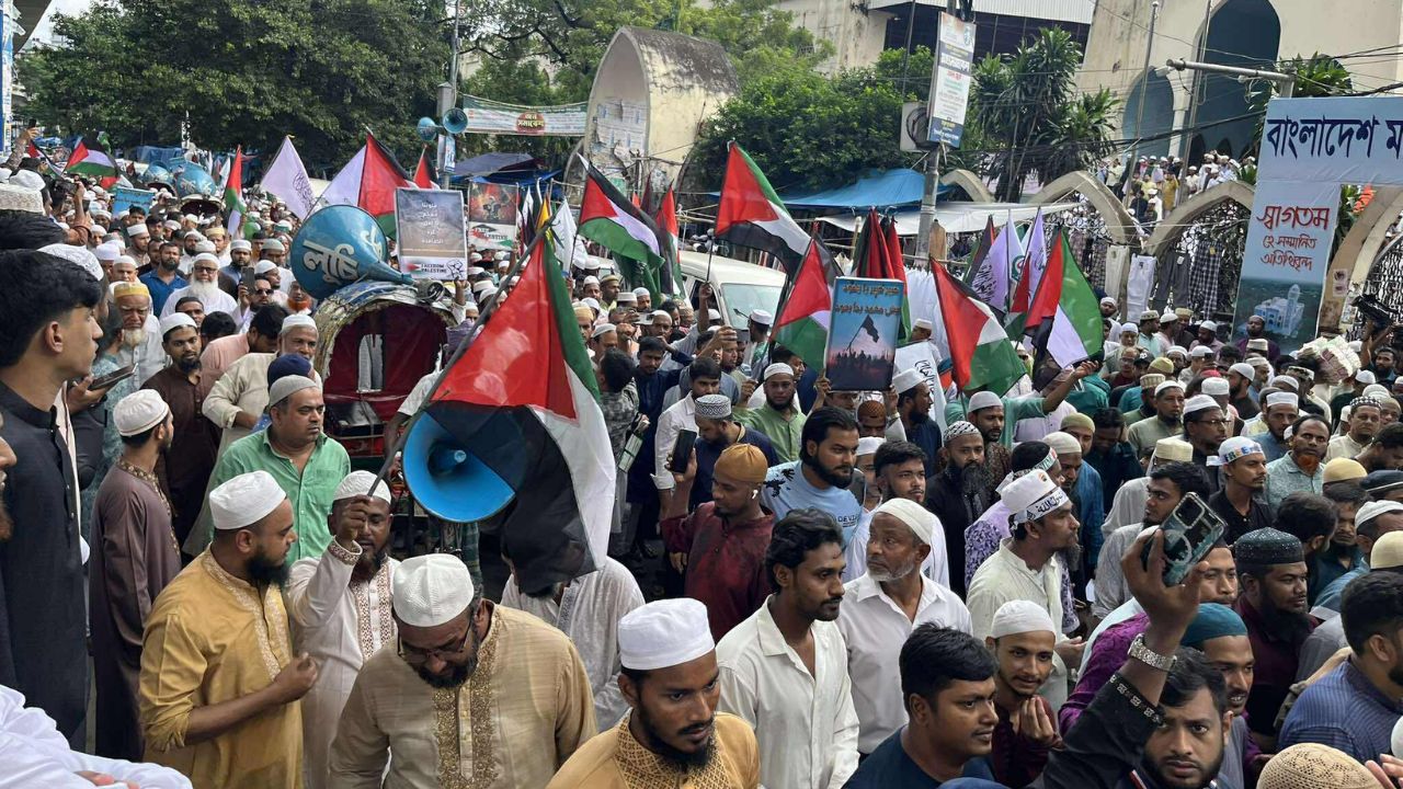 ফ্লোটিলা নৌবহর আটকের প্রতিবাদে জামায়াতের বিক্ষোভ মিছিল