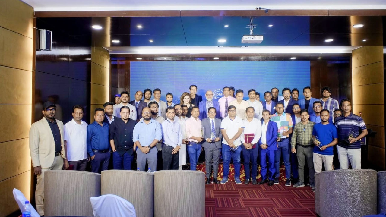 বাংলাদেশের ডিজিটাল সাংবাদিকতার শ্রেষ্ঠদের স্বীকৃতি